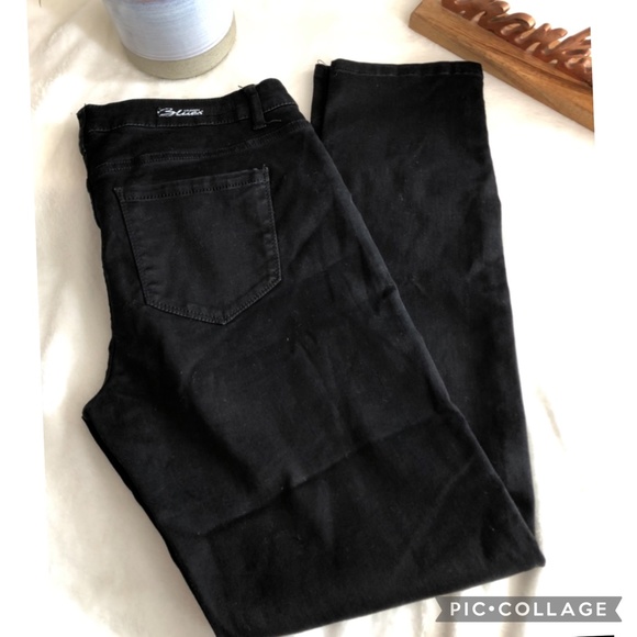 ❤️SALE❤️✨🆕✨Celebrity Blues Juniors Jeans - Picture 2 of 3